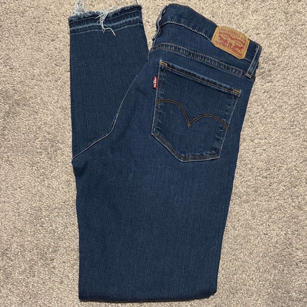 Levi's Women’s 311 Shaping Skinny Jean - Picture 3 of 5